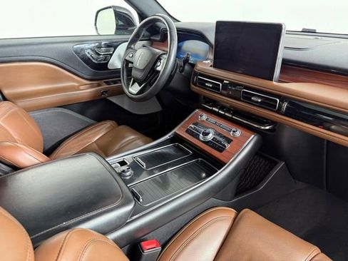 Used 2022 Lincoln Aviator Reserve w/ Equipment Group 201A image 28