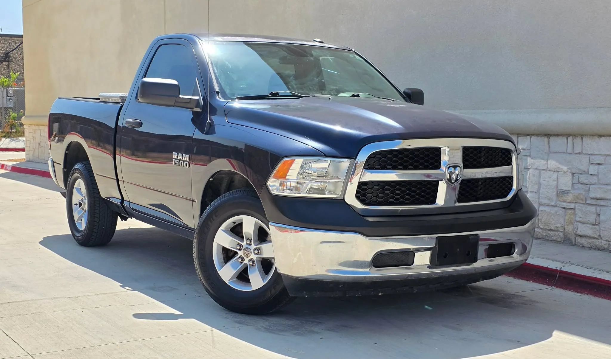 Used 2016 RAM 1500 Tradesman w/ Chrome Appearance Group RWD image 1