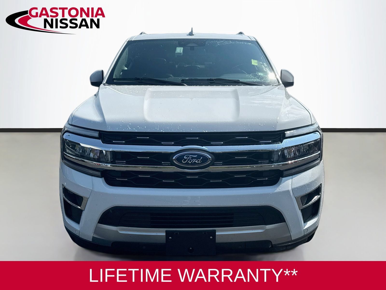 Used 2024 Ford Expedition Max Limited AWD/4WD image 2