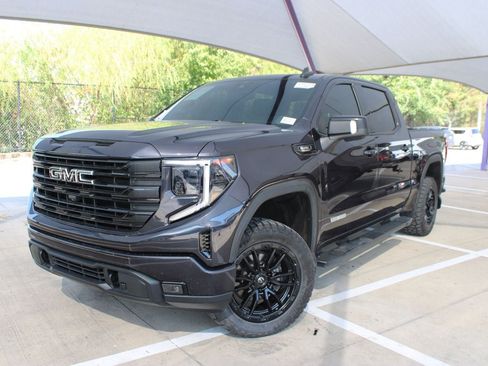 Used 2022 GMC Sierra 1500 Elevation w/ Elevation Premium Package AWD/4WD image 1