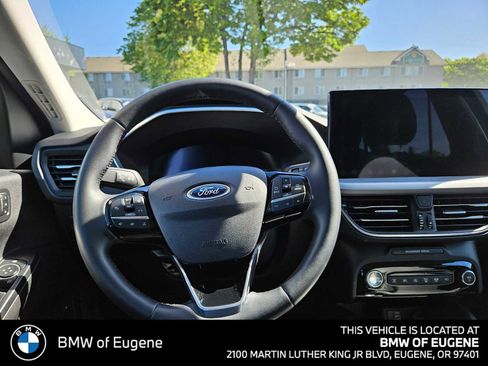 Used 2024 Ford Escape Platinum AWD/4WD image 22