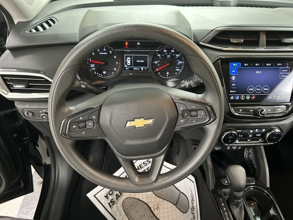 Certified 2023 Chevrolet TrailBlazer LT w/ Convenience Package FWD image 4