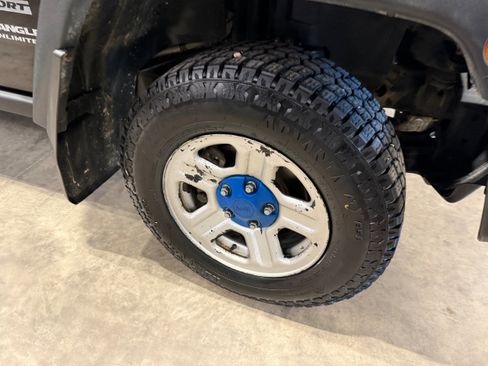 Used 2017 Jeep Wrangler Unlimited Sport AWD/4WD image 5