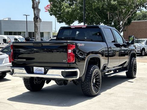 Used 2025 Chevrolet Silverado 2500 LT w/ Convenience Package AWD/4WD image 4