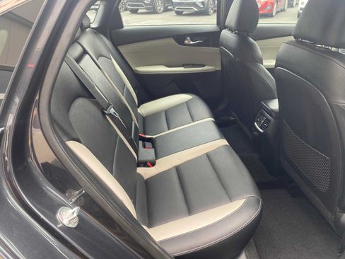 Used 2019 Kia Forte EX FWD image 27