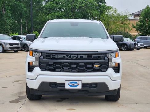 Used 2025 Chevrolet Silverado 1500 Custom RWD image 2