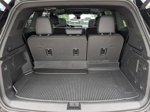 New 2026 GMC Acadia Denali w/ Super Cruise Package FWD image 29