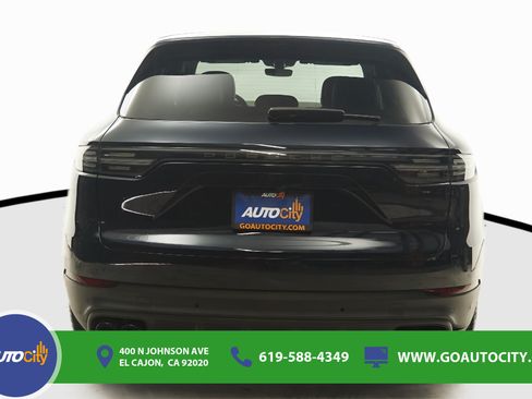 Used 2020 Porsche Cayenne AWD/4WD image 12