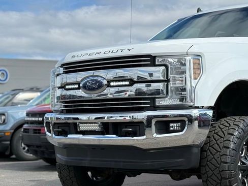 Used 2019 Ford F250 Lariat w/ Lariat Value Package AWD/4WD image 39