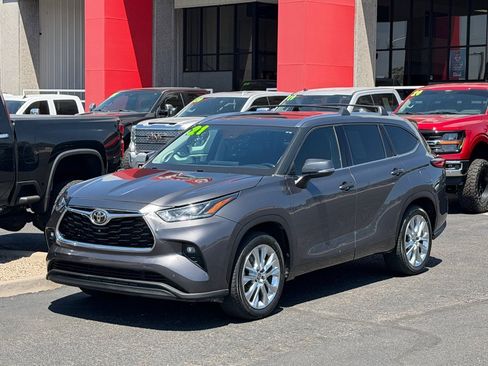 Used 2021 Toyota Highlander Limited FWD image 43