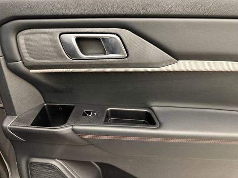 Certified 2025 Ford Explorer ST-Line w/ ST-Line Street Pack image 16