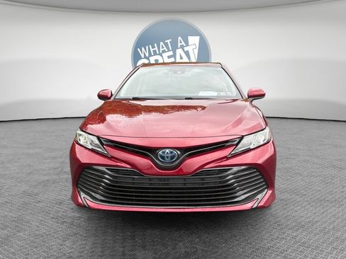 Used 2019 Toyota Camry LE FWD image 9