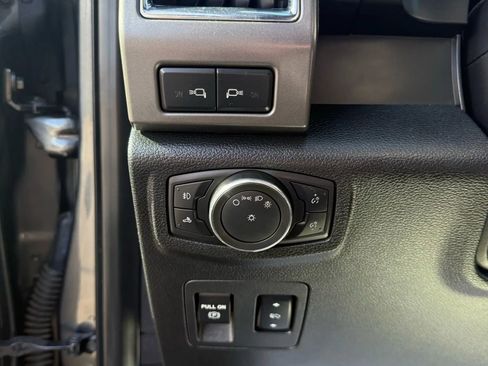 Used 2015 Ford F150 XLT w/ Equipment Group 302A Luxury image 32