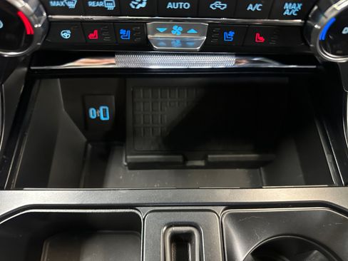 Used 2022 Ford F150 Raptor w/ Equipment Group 801A High AWD/4WD image 21
