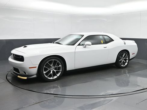 Used 2019 Dodge Challenger GT w/ Plus Package RWD image 3