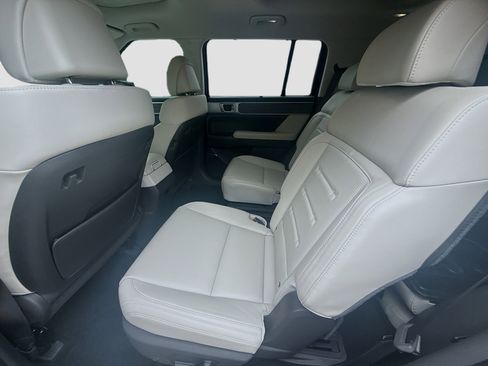 Used 2024 Hyundai Santa Fe Calligraphy FWD image 21