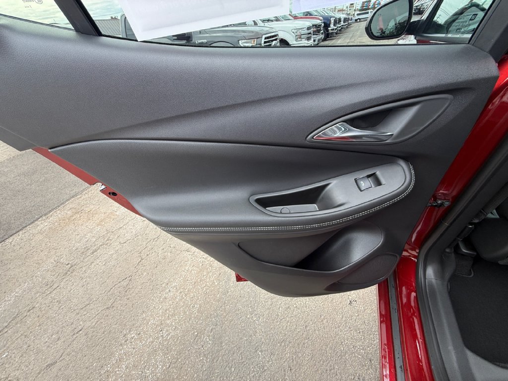 Used 2023 Buick Encore GX Select w/ Sport Touring Package FWD image 22