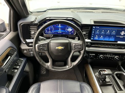 Certified 2024 Chevrolet Silverado 1500 High Country w/ Technology Package image 14