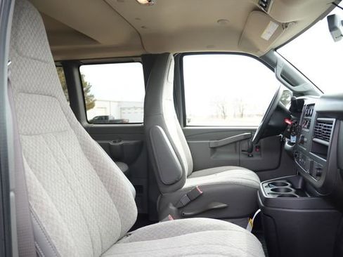 New 2025 GMC Savana 3500 LS image 15