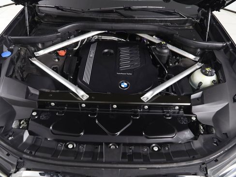 Used 2021 BMW X7 xDrive40i w/ Cold Weather Package AWD/4WD image 58