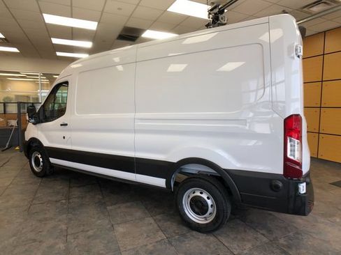 New 2026 Ford Transit 250 148 Medium Roof RWD image 5