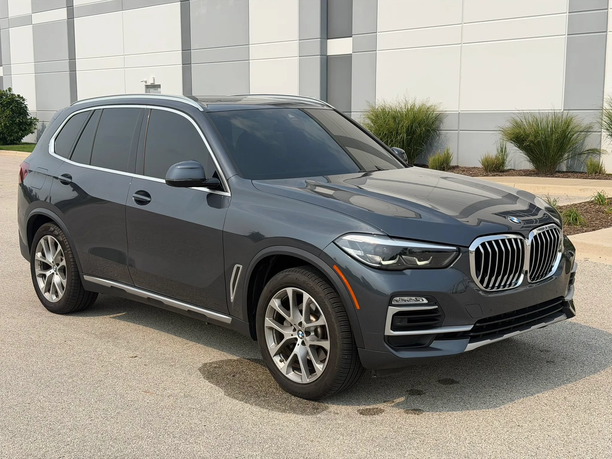 Used 2021 BMW X5 sDrive40i w/ Convenience Package RWD image 3