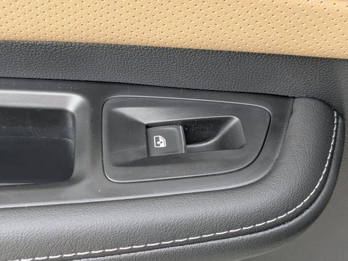 New 2026 Volkswagen Atlas Cross Sport SE image 27