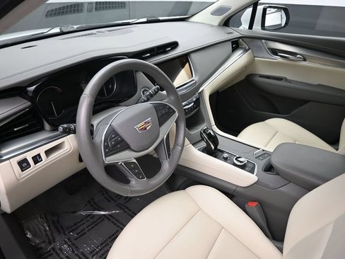 Used 2024 Cadillac XT5 Premium Luxury w/ LPO, Floor Liner Package AWD/4WD image 20