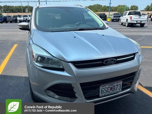 Used 2015 Ford Escape Titanium FWD image 4