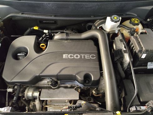 Used 2019 Chevrolet Equinox LT image 30