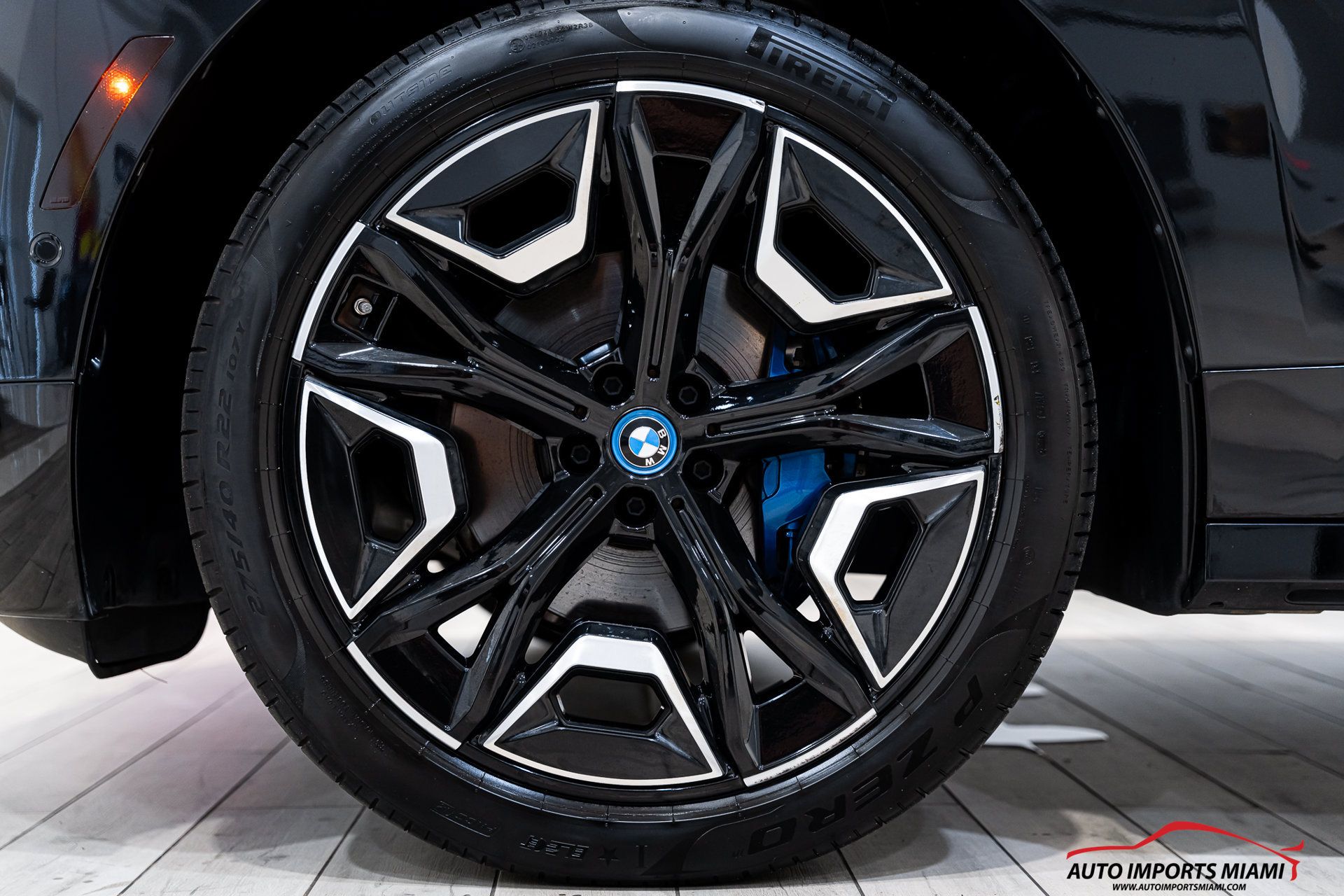 Used 2024 BMW iX xDrive50 w/ Sport Package AWD/4WD image 82