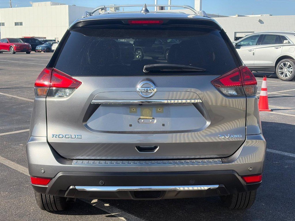 Used 2019 Nissan Rogue SV w/ Premium Package AWD/4WD image 3