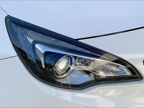 Used 2016 Buick Cascada FWD image 23