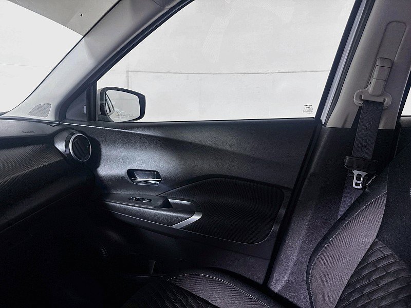 Used 2023 Nissan Kicks SV FWD image 22