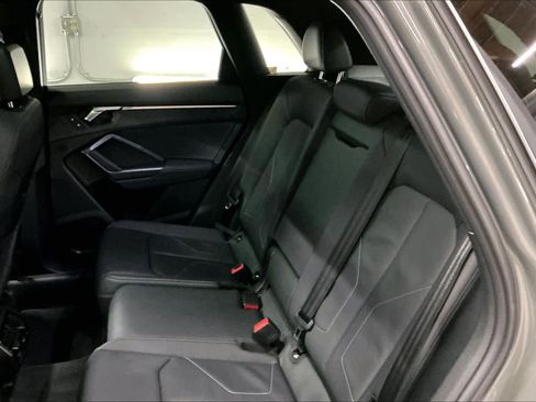 Used 2025 Audi Q3 2.0T Premium w/ Convenience Package image 28
