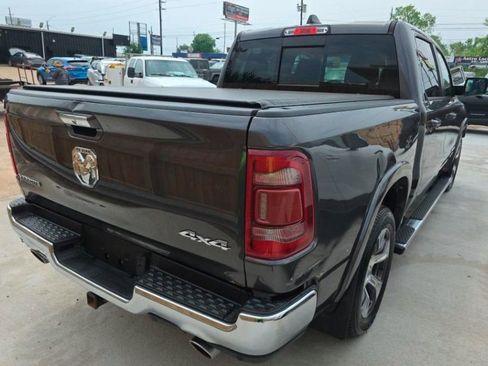 Used 2019 RAM 1500 Laramie AWD/4WD image 3