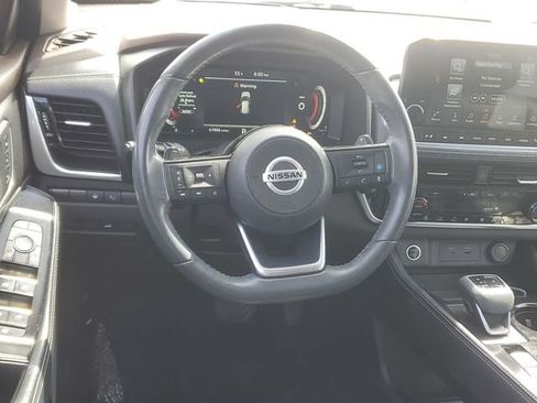 Used 2021 Nissan Rogue Platinum AWD/4WD image 11