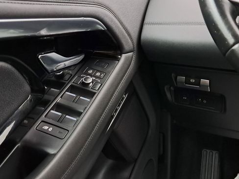 Used 2021 Land Rover Range Rover Evoque S image 12