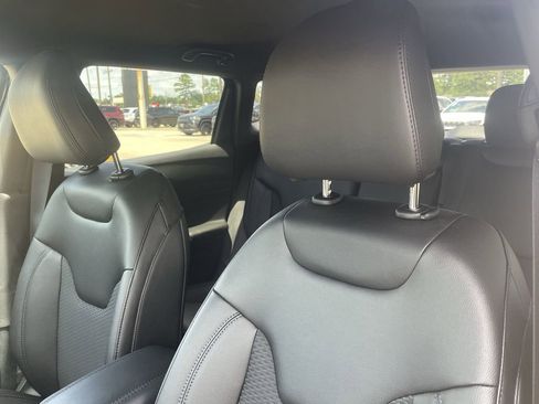 New 2025 Jeep Compass Latitude w/ Altitude Special Edition image 14