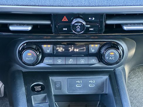 New 2026 Nissan Kicks SV w/ SV Premium Package image 26