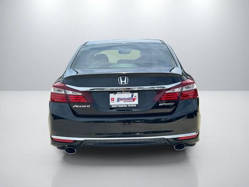 Used 2017 Honda Accord Sport image 6