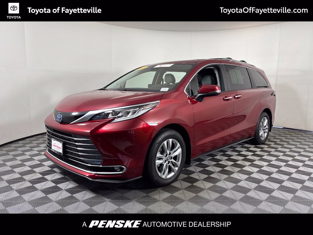 Certified 2023 Toyota Sienna Limited FWD image 1