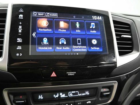 Used 2017 Honda Pilot Touring image 19