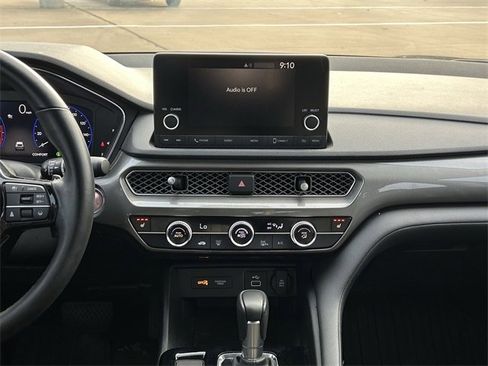 Certified 2024 Acura Integra image 17