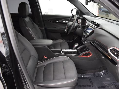 Used 2023 Chevrolet TrailBlazer RS w/ Convenience Package image 16