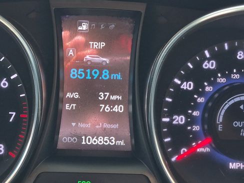 Used 2013 Hyundai Santa Fe Sport AWD/4WD image 19