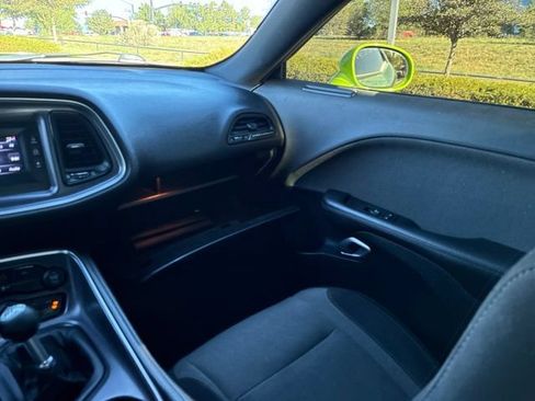 Used 2015 Dodge Challenger R/T w/ Quick Order Package 22B R/T RWD image 21