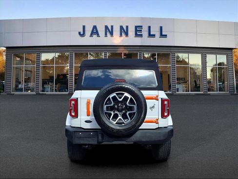 Used 2023 Ford Bronco Outer Banks image 6