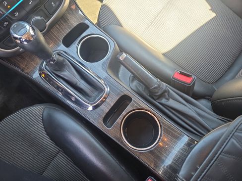 Used 2016 Chevrolet Malibu LT w/ Power Convenience Package image 26