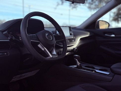 Used 2022 Nissan Altima 2.5 S image 25